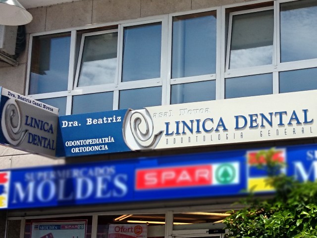 CLÍNICA DENTAL CASAL