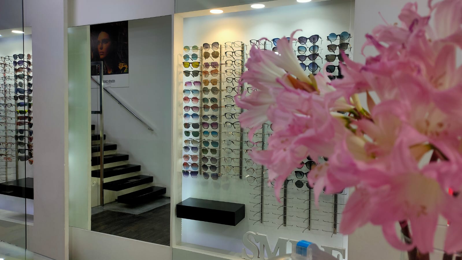 EUGENIO BLANCO OPTICOS OPTOMETRISTAS